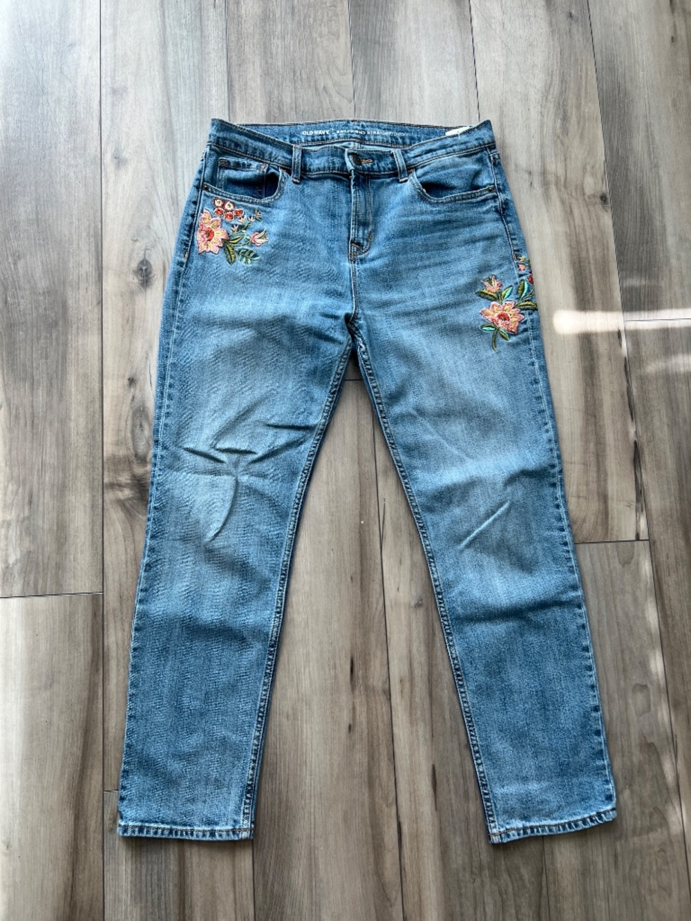 Old navy Denim with flower embroidery, Size 8, Boyfriend Straight